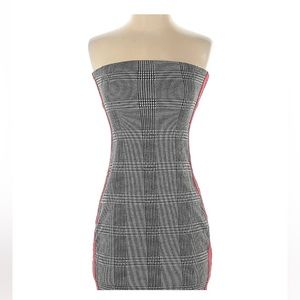 EXPRESS | STRAPLESS MINI DRESS| COLOR GREY WITH A RED LINE|